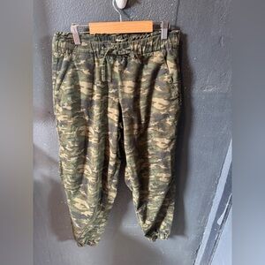Women’s Levi's Green and Brown Cargo Joggers Pants with Elastic Waistband
